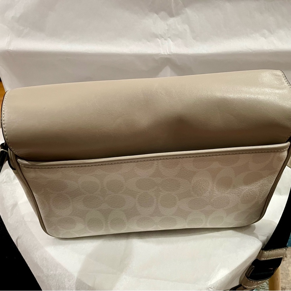 Coach Beige and Orange Messenger Bag - Picture 3 of 10